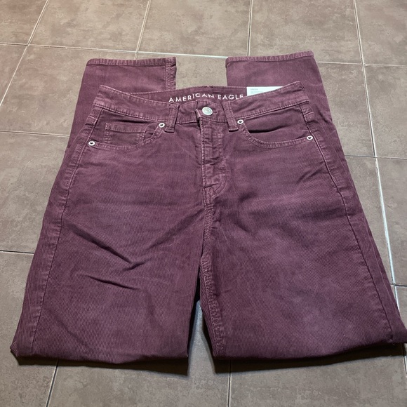 American Eagle Straight Corduroy Mom Jeans - Picture 4 of 5